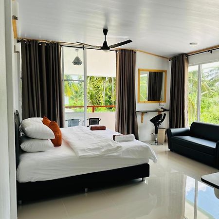 Dacha Thoddoo White Sand Екстериор снимка