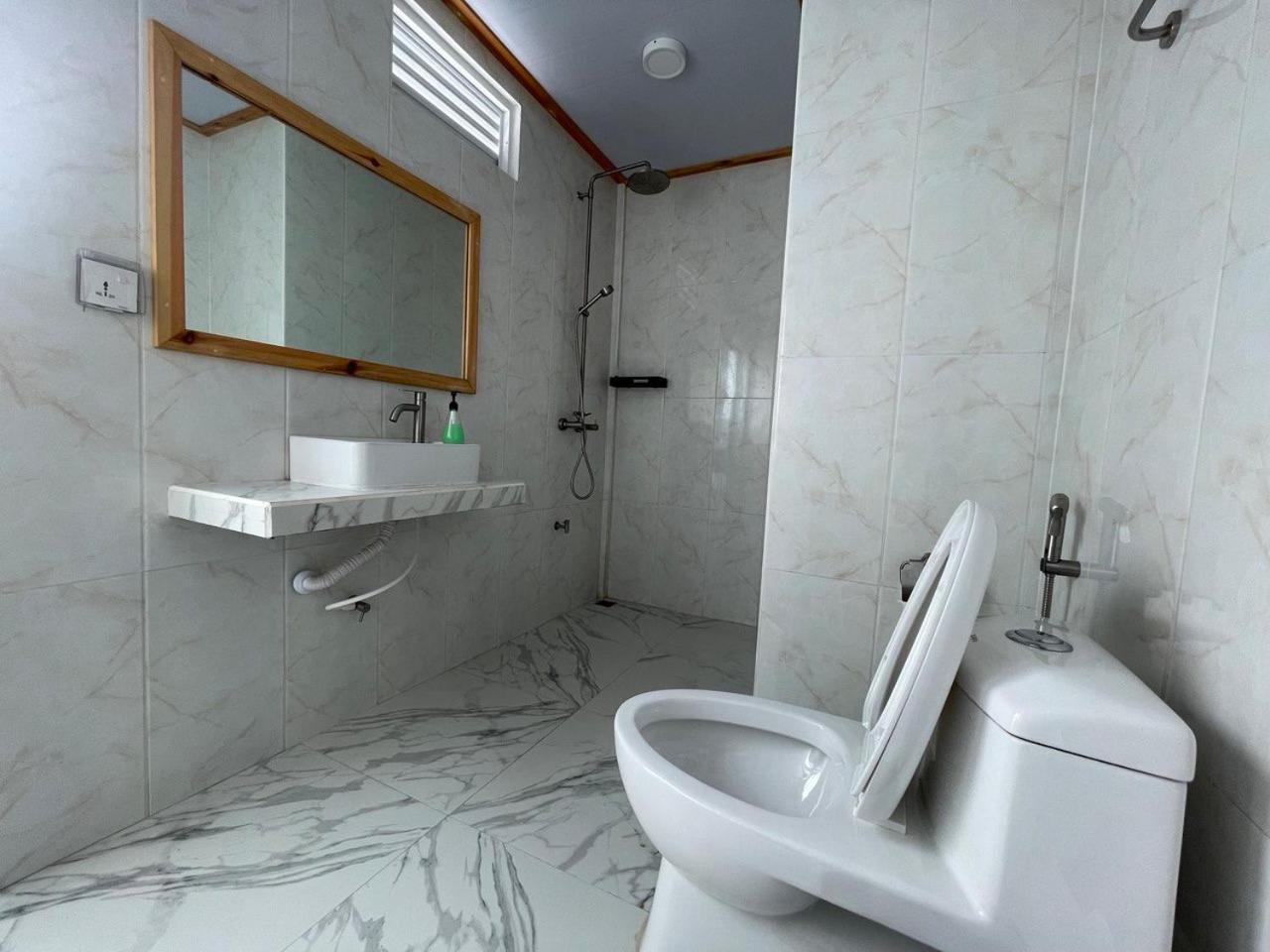 Dacha Thoddoo White Sand Екстериор снимка