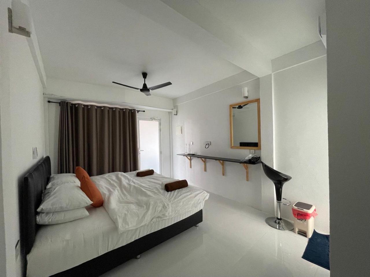 Dacha Thoddoo White Sand Екстериор снимка