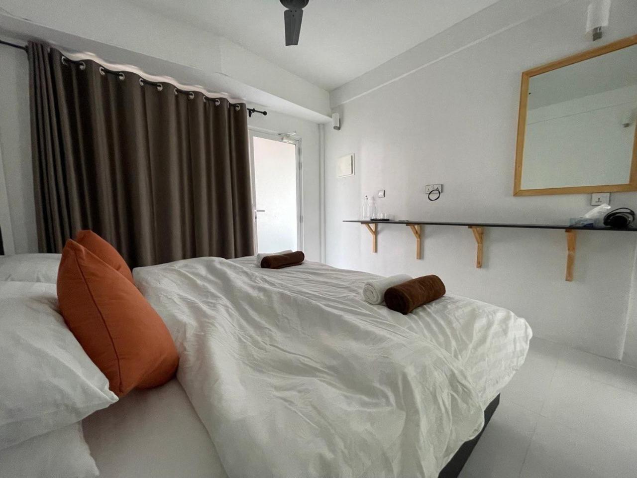 Dacha Thoddoo White Sand Екстериор снимка