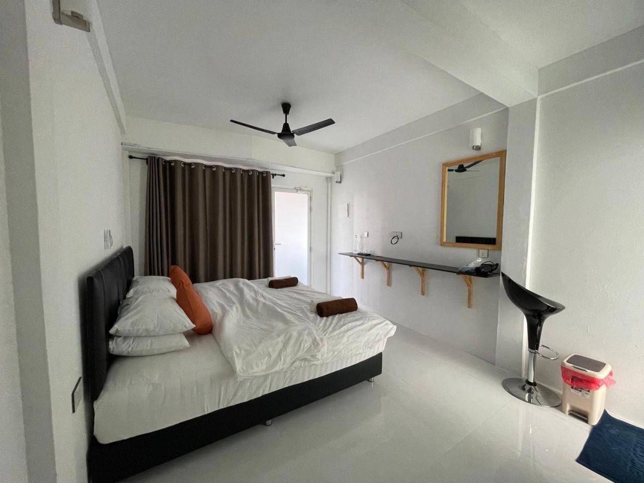 Dacha Thoddoo White Sand Екстериор снимка